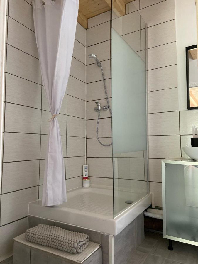 Le Chene: Petit Chalet Cosy Proche De Mulhouse Riedisheim Exterior foto