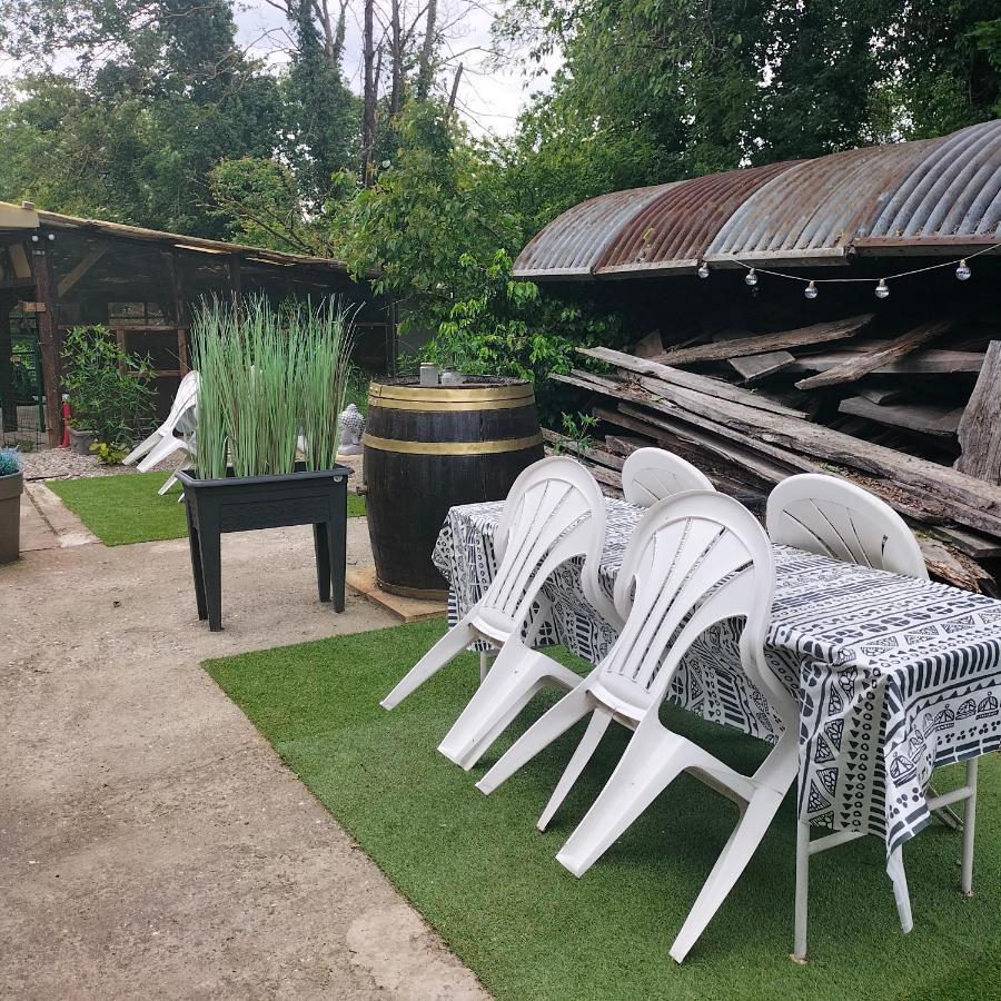 Le Chene: Petit Chalet Cosy Proche De Mulhouse Riedisheim Exterior foto